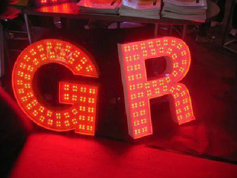 亳州LED发光字常见的安装误区。